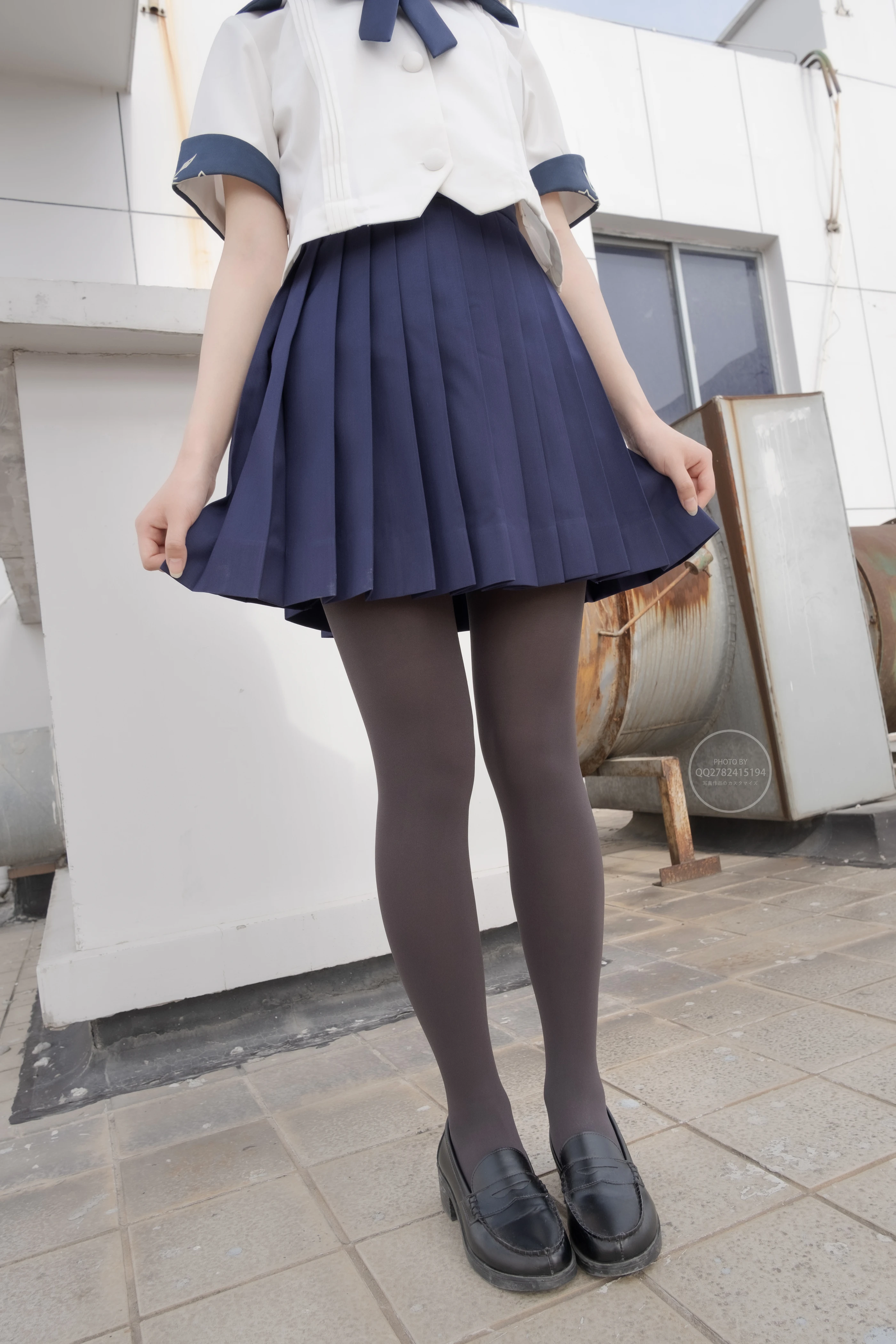 森萝财团 有料 NO.039 小香 天台上的JK灰丝美少女 [90P]插图1